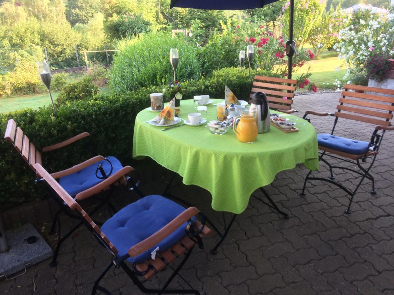Pension Schmitz Serrig Buitenkant foto